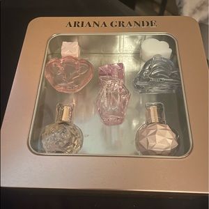 Ariana Grande Holiday Perfume Gift Set 5 Travel Size